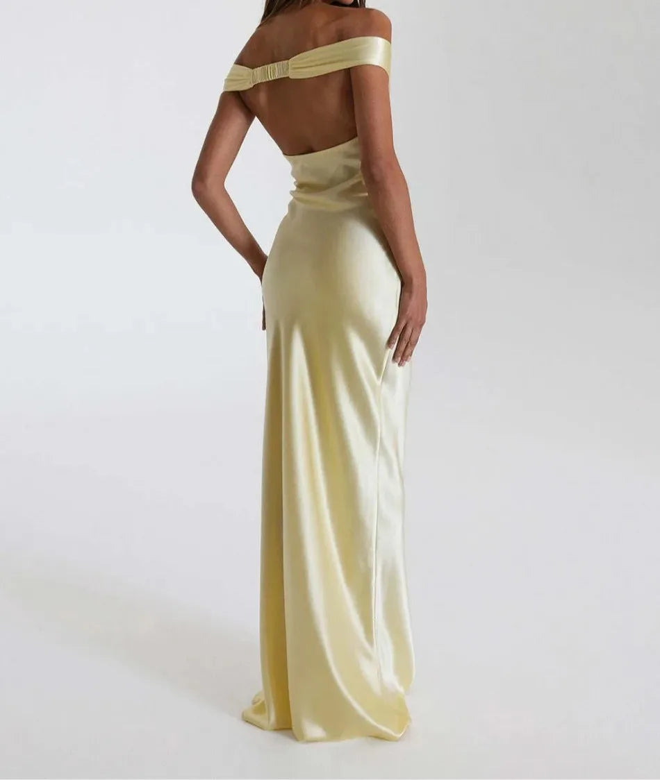 שמלת סאטן-רותם