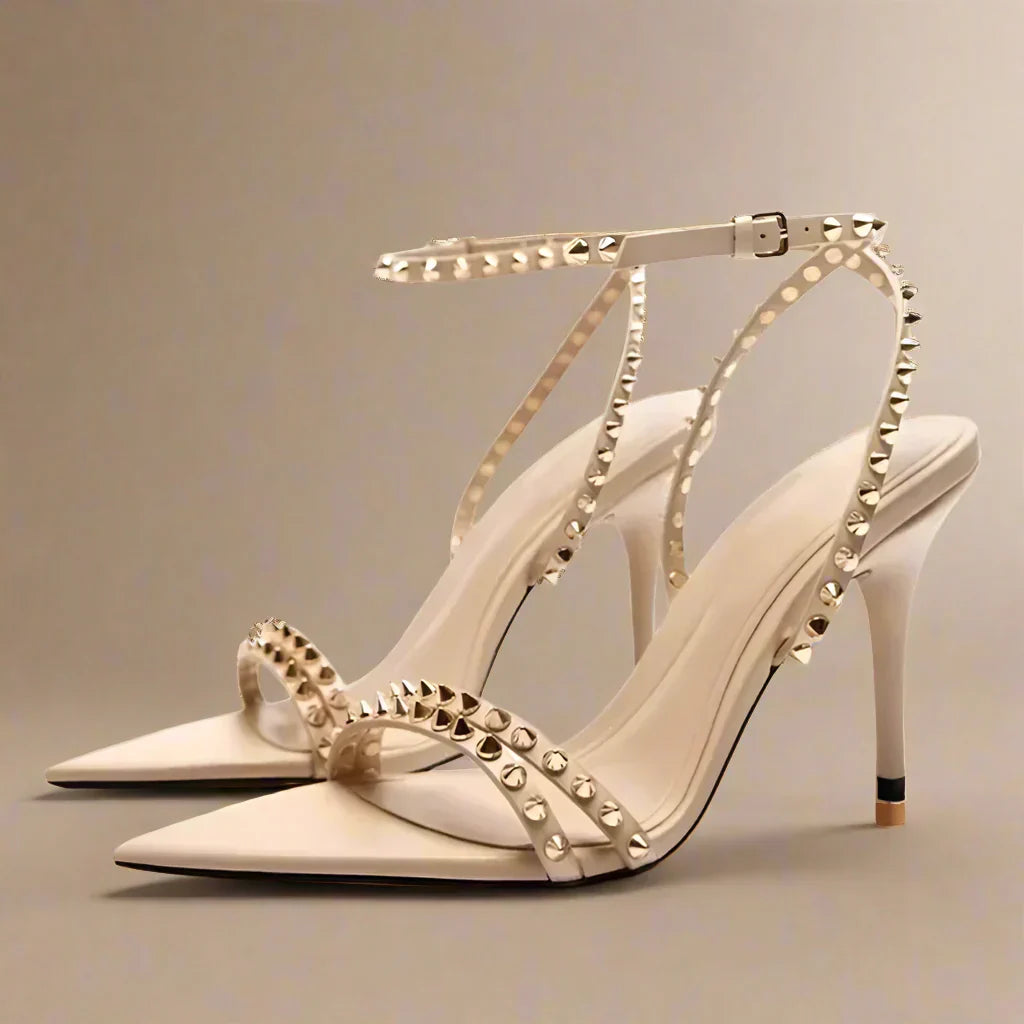 נעלי עקב – יעל