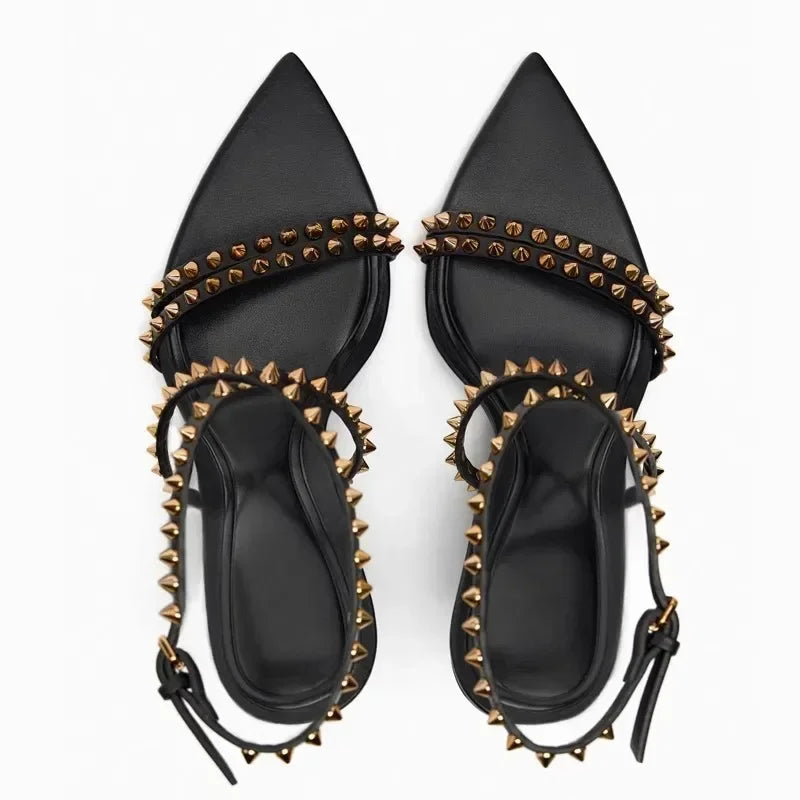 נעלי עקב – יעל