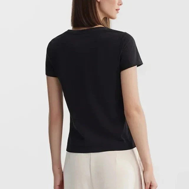 חולצה קלאסית